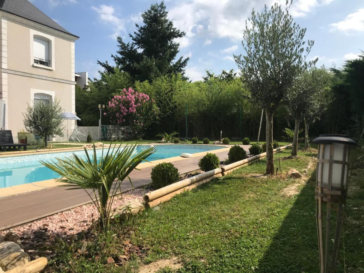 Cottage La Villa Bolero Saint-Cyr-sur-Loire Exterior photo